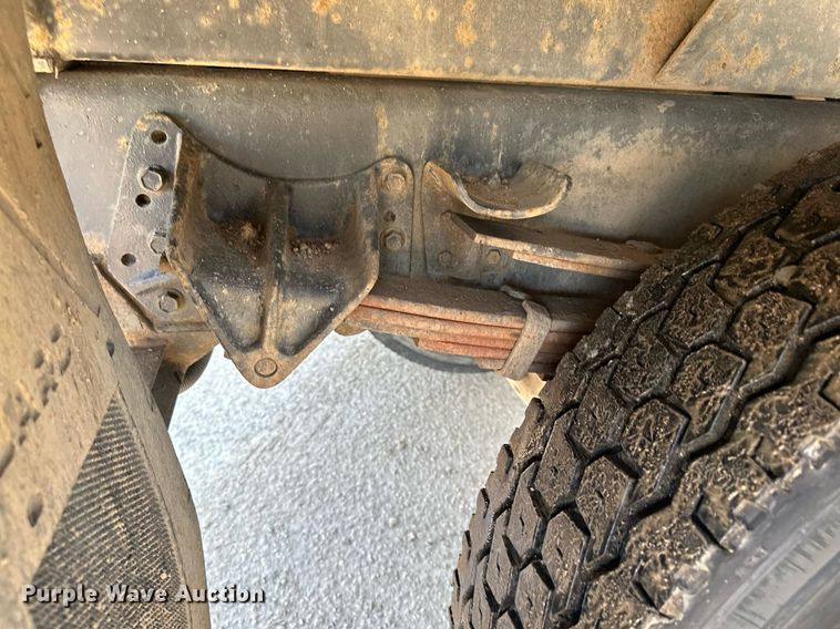 image for item KU9912 1993 International  dump truck