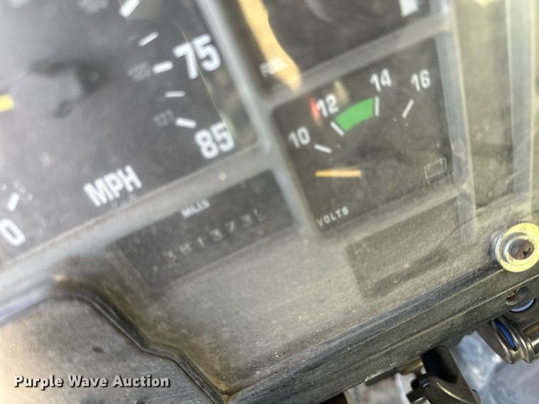 image for item KU9912 1993 International  dump truck