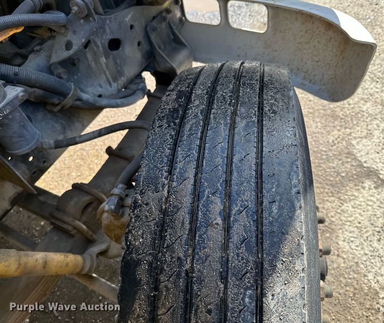 image for item KU9912 1993 International  dump truck