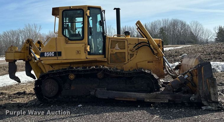 image for item KU9914 1998 John Deere 850C  dozer