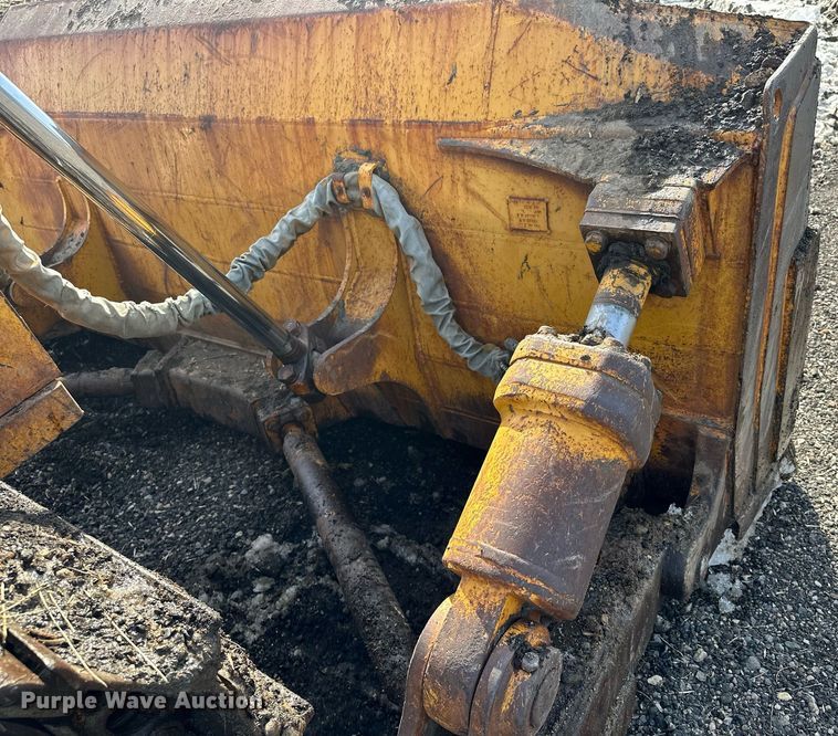 image for item KU9914 1998 John Deere 850C  dozer