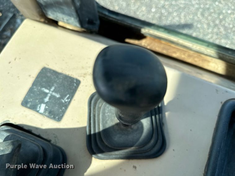 image for item KU9914 1998 John Deere 850C  dozer