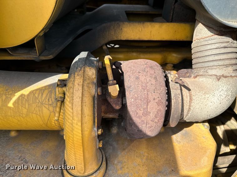 image for item KU9914 1998 John Deere 850C  dozer