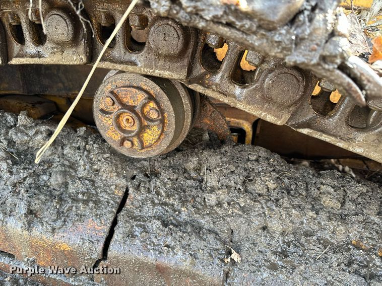 image for item KU9914 1998 John Deere 850C  dozer