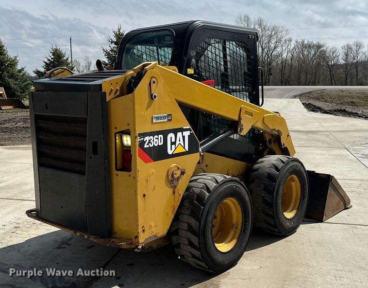 image for item KU9926 2016 Caterpillar 236D  skid steer loader