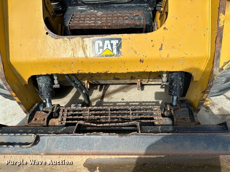 image for item KU9926 2016 Caterpillar 236D  skid steer loader