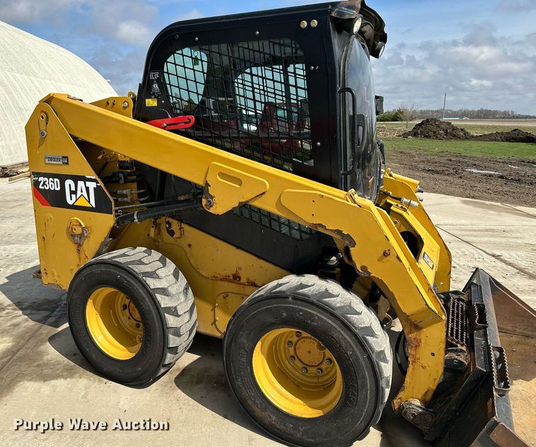 image for item KU9926 2016 Caterpillar 236D  skid steer loader