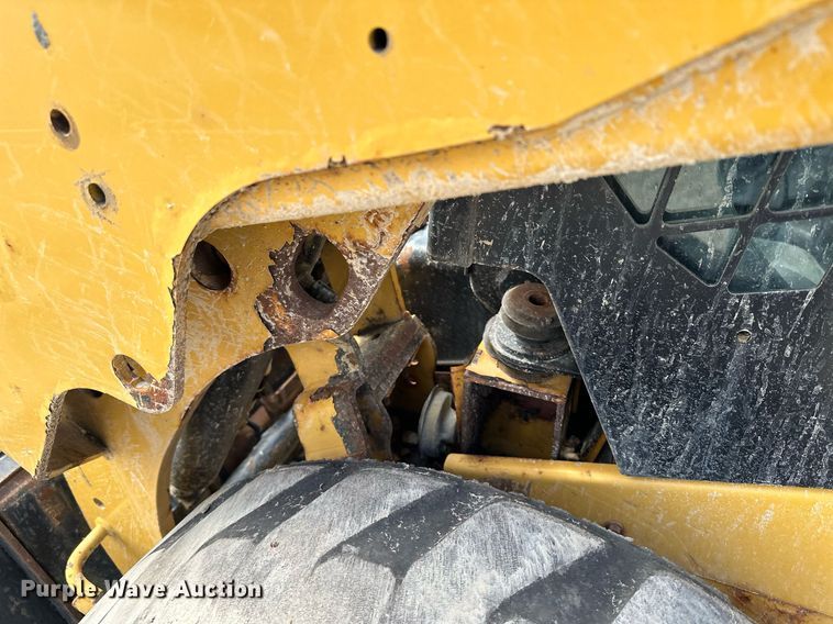image for item KU9926 2016 Caterpillar 236D  skid steer loader