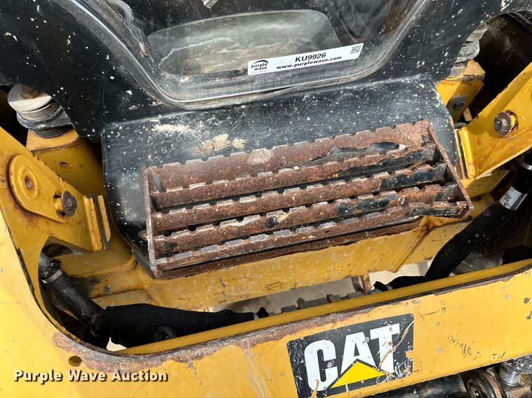 image for item KU9926 2016 Caterpillar 236D  skid steer loader