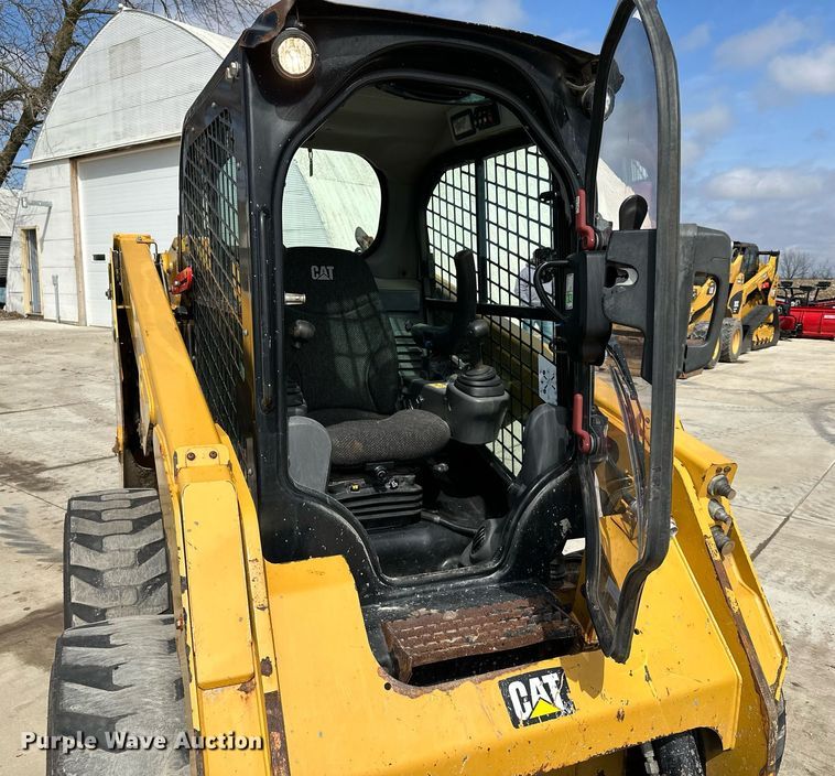 image for item KU9926 2016 Caterpillar 236D  skid steer loader