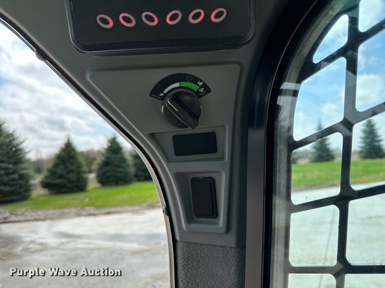 image for item KU9926 2016 Caterpillar 236D  skid steer loader