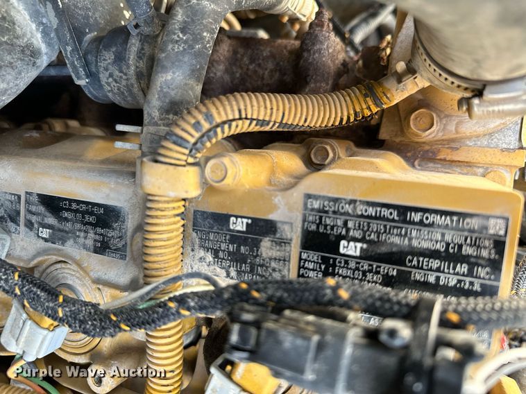 image for item KU9926 2016 Caterpillar 236D  skid steer loader