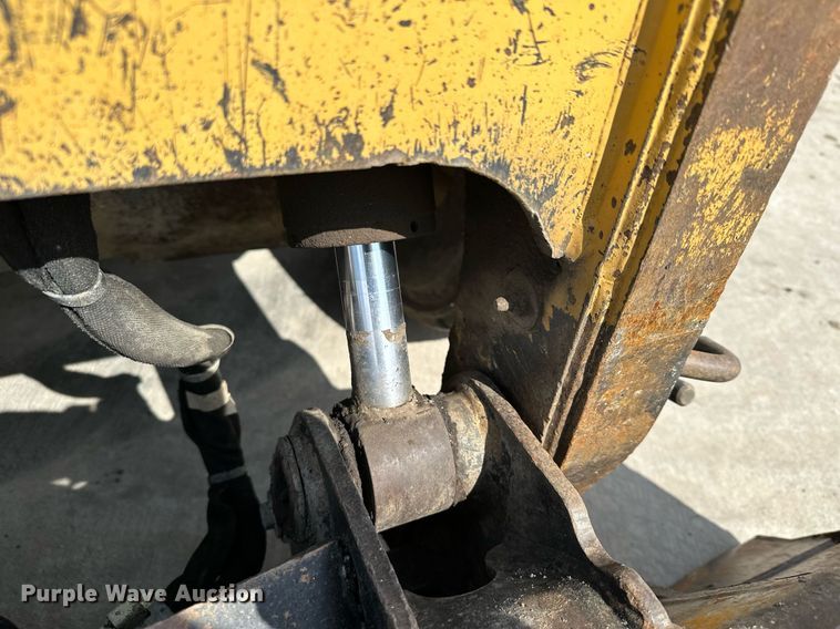 image for item KU9927 2008 Caterpillar 262C  skid steer loader