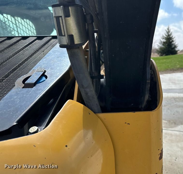 image for item KU9927 2008 Caterpillar 262C  skid steer loader