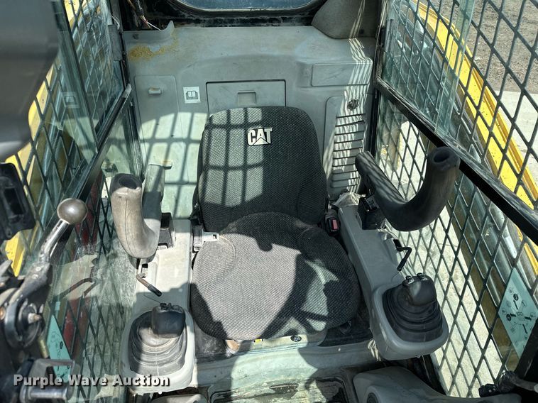 image for item KU9927 2008 Caterpillar 262C  skid steer loader