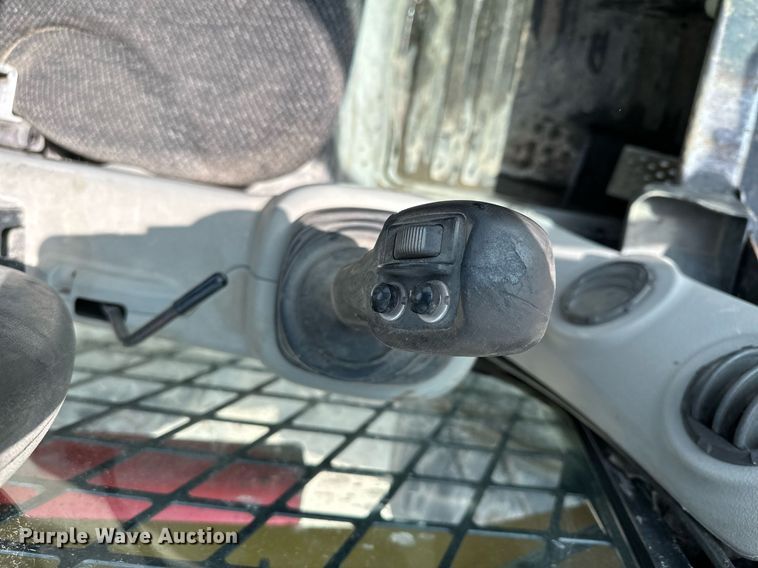 image for item KU9927 2008 Caterpillar 262C  skid steer loader