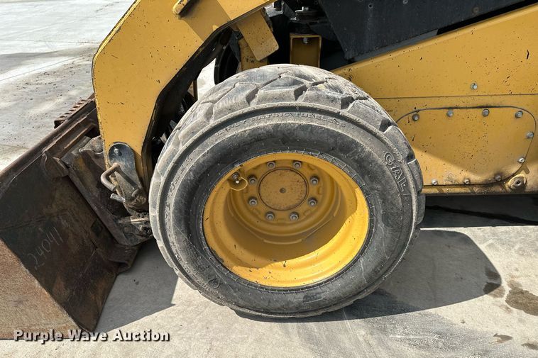 image for item KU9927 2008 Caterpillar 262C  skid steer loader