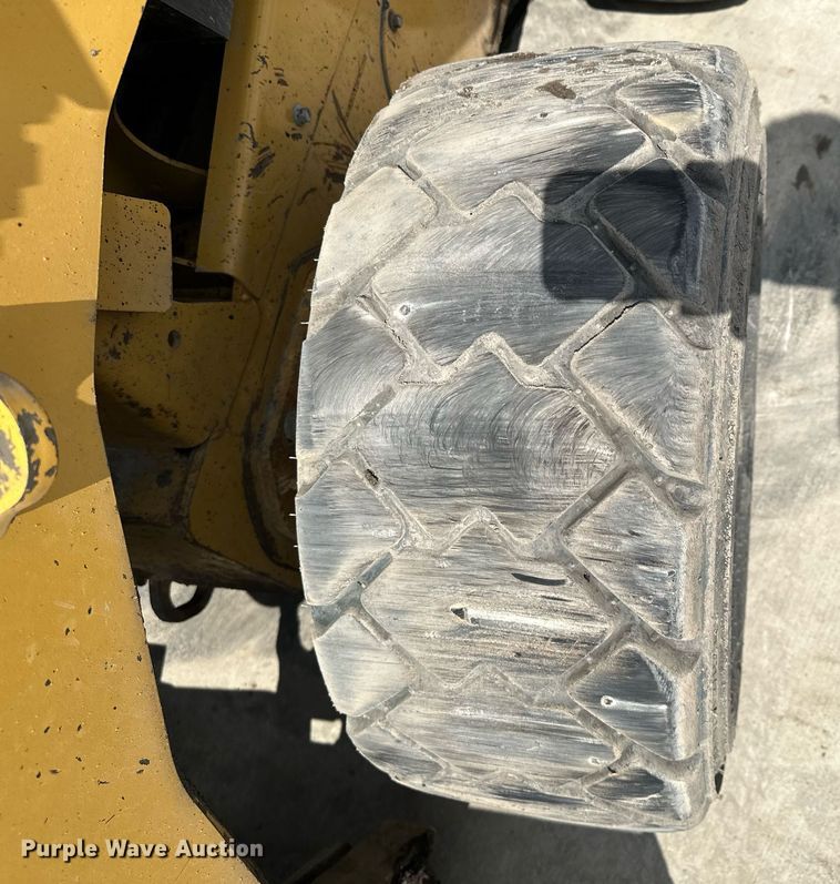 image for item KU9927 2008 Caterpillar 262C  skid steer loader