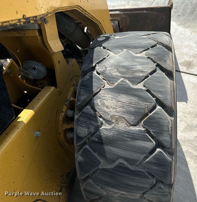 image for item KU9927 2008 Caterpillar 262C  skid steer loader