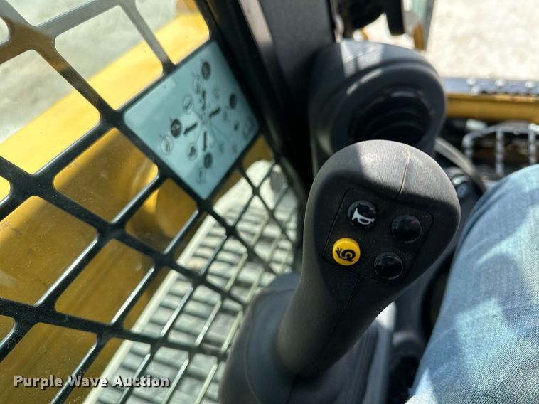 image for item KU9928 2022 Caterpillar 259D3  tracked skid steer loader