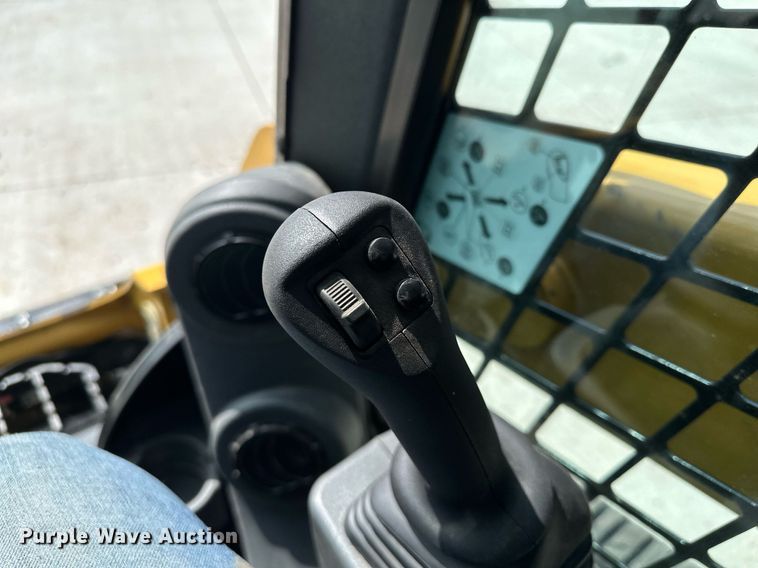 image for item KU9928 2022 Caterpillar 259D3  tracked skid steer loader