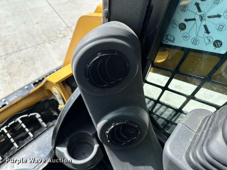 image for item KU9928 2022 Caterpillar 259D3  tracked skid steer loader