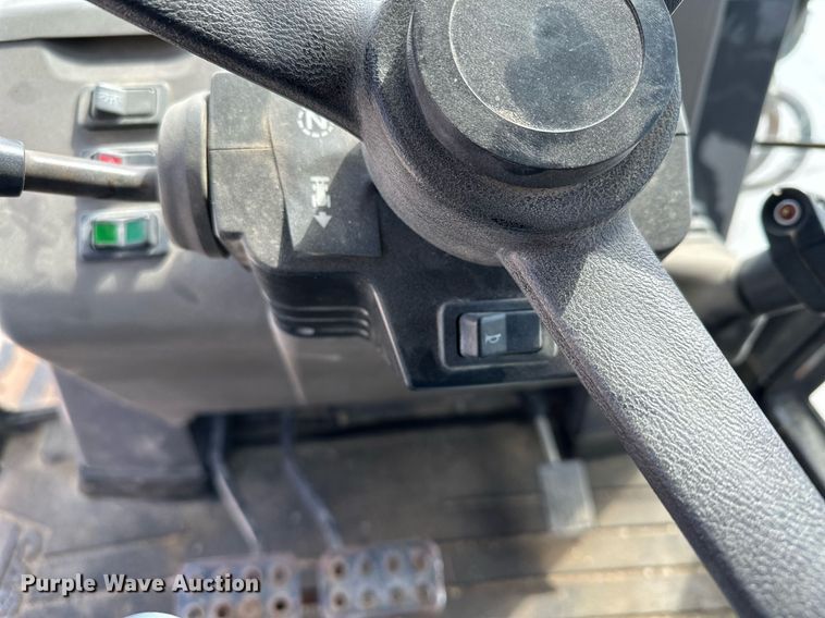 image for item KU9929 2006 Case 570MXT Turbo  landscape tractor