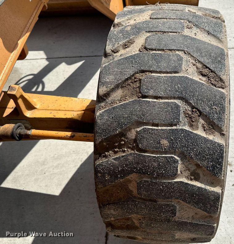 image for item KU9929 2006 Case 570MXT Turbo  landscape tractor