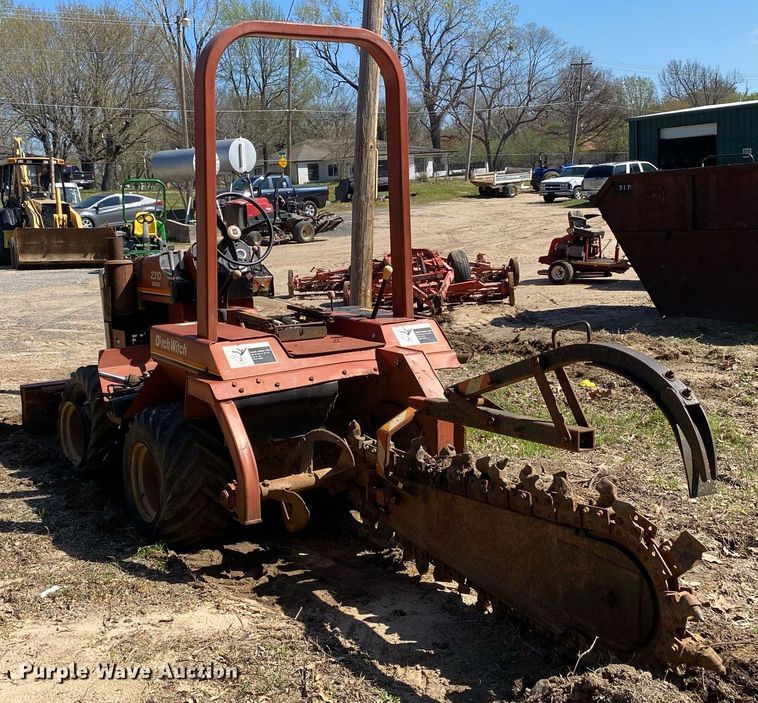 image for item KV9566 1989 Ditch Witch 2310  trencher