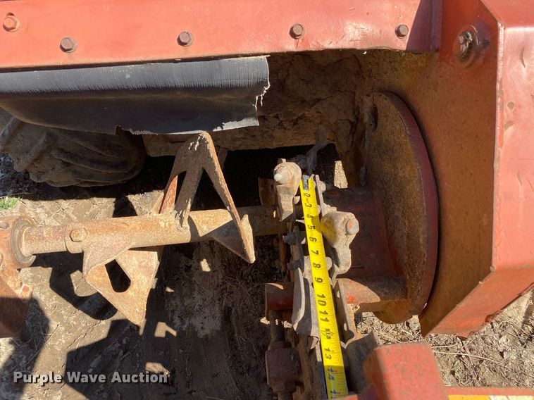 image for item KV9566 1989 Ditch Witch 2310  trencher