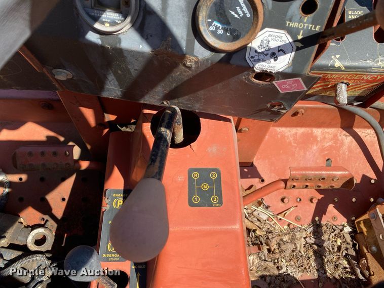 image for item KV9566 1989 Ditch Witch 2310  trencher