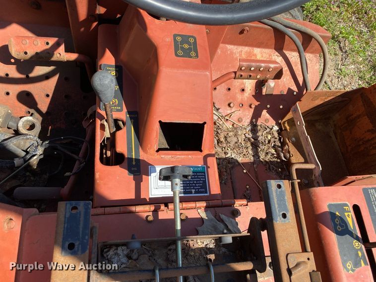 image for item KV9566 1989 Ditch Witch 2310  trencher