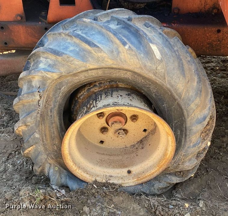 image for item KV9566 1989 Ditch Witch 2310  trencher