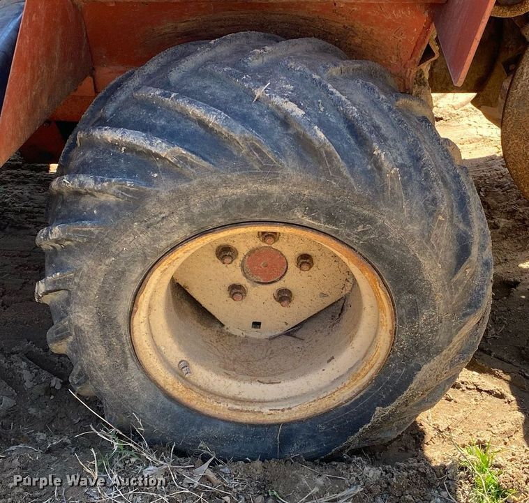 image for item KV9566 1989 Ditch Witch 2310  trencher