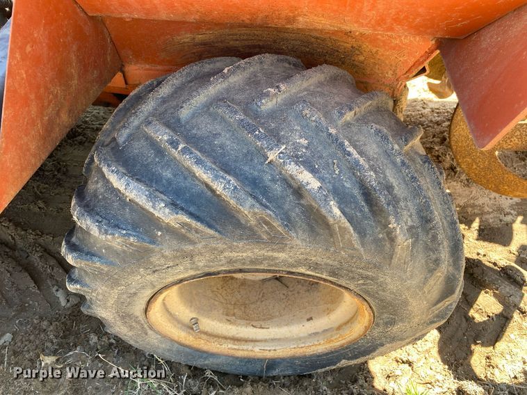 image for item KV9566 1989 Ditch Witch 2310  trencher