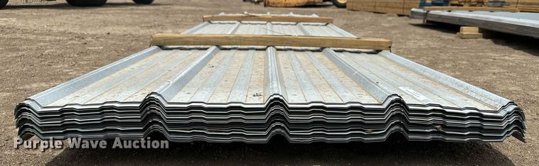image for item KX9096 Approximately 40 pieces of corrugated metal