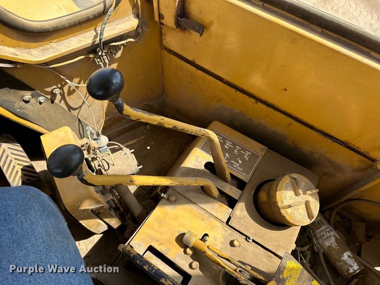 image for item KX9104 1966 Caterpillar 950  wheel loader