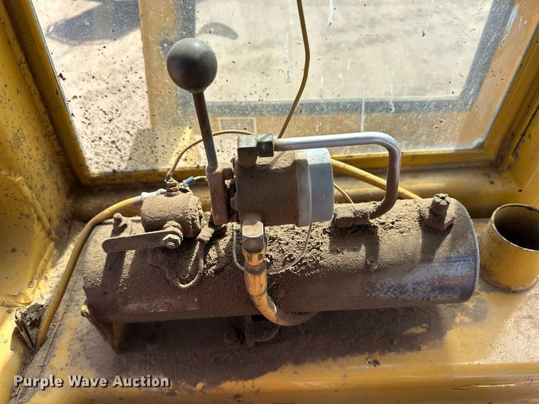 image for item KX9130 1981 Caterpillar 920  wheel loader