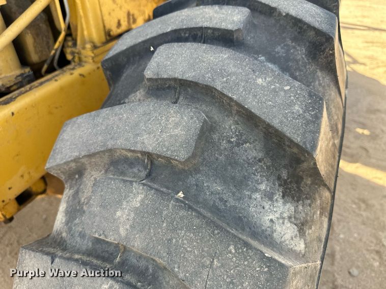 image for item KX9130 1981 Caterpillar 920  wheel loader