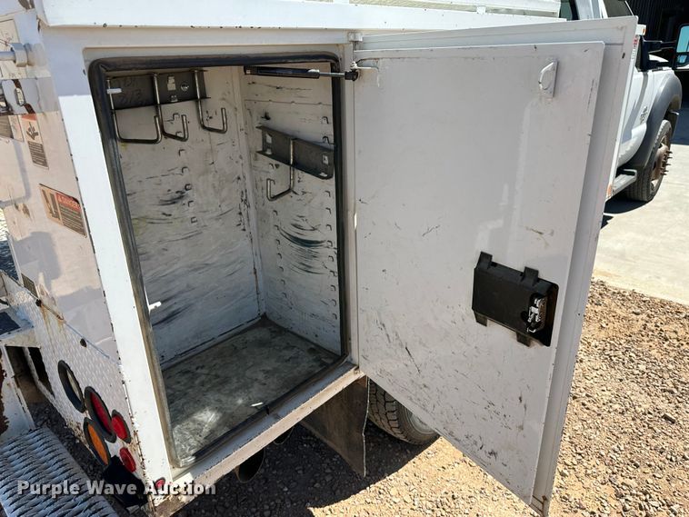 image for item KX9183 2012 Ford F550 Super Duty  bucket truck