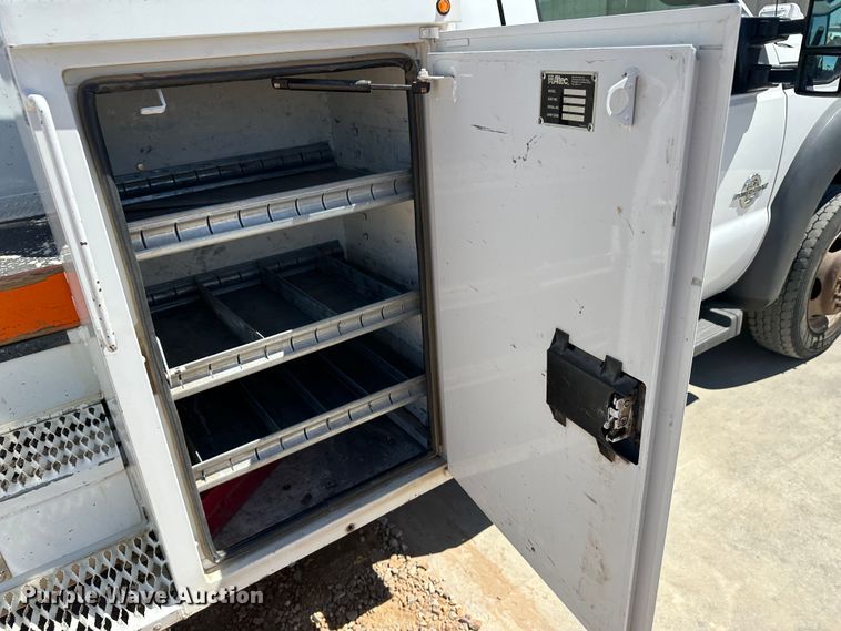 image for item KX9183 2012 Ford F550 Super Duty  bucket truck