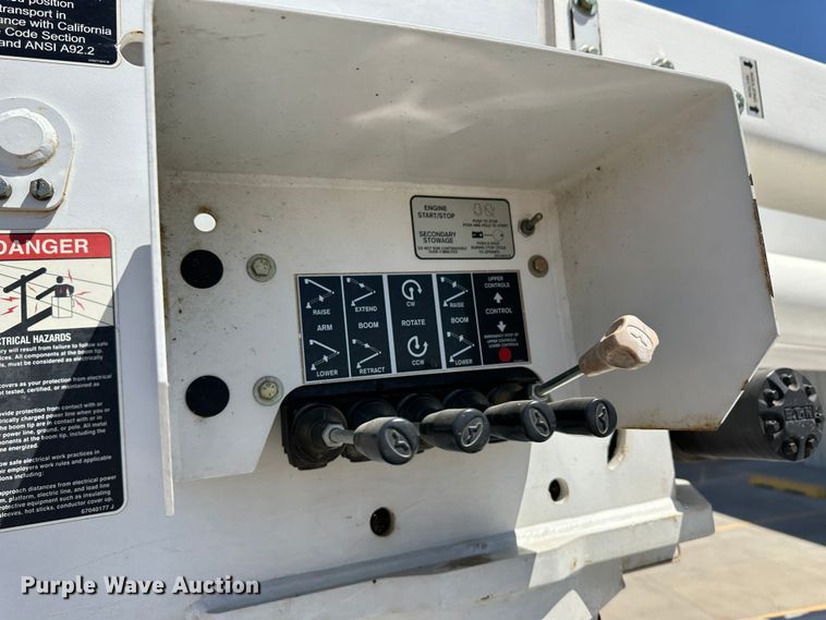 image for item KX9183 2012 Ford F550 Super Duty  bucket truck