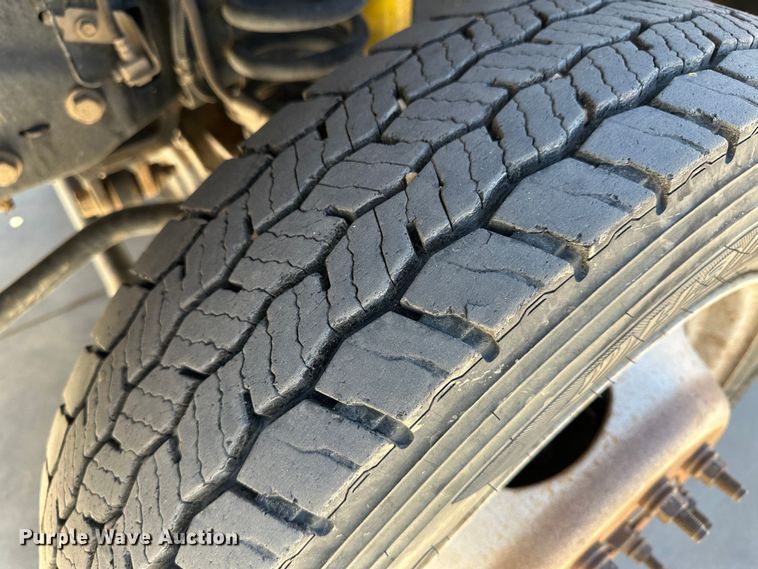 image for item KX9183 2012 Ford F550 Super Duty  bucket truck