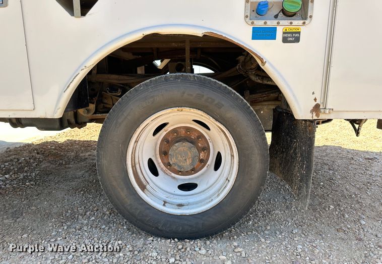 image for item KX9183 2012 Ford F550 Super Duty  bucket truck