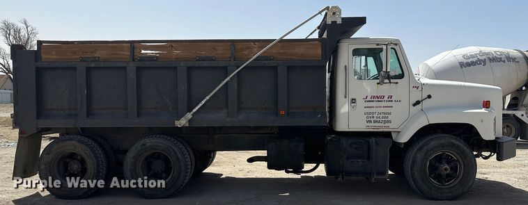 image for item KX9193 1981 International F-2654  dump truck
