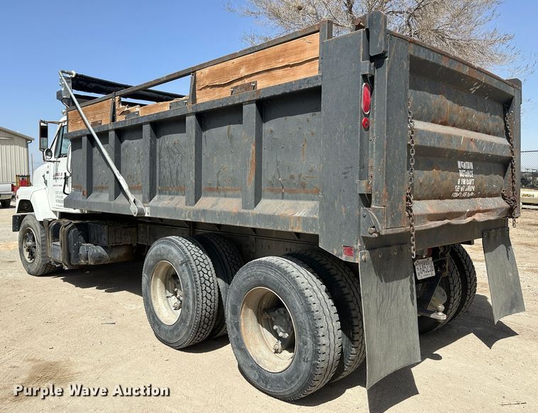 image for item KX9193 1981 International F-2654  dump truck