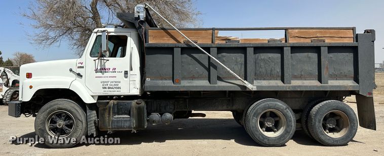 image for item KX9193 1981 International F-2654  dump truck