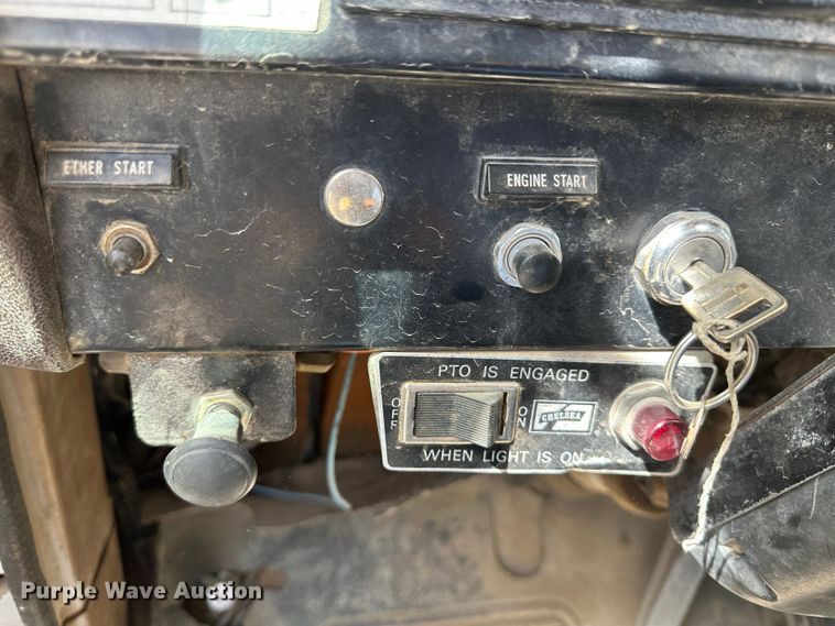 image for item KX9193 1981 International F-2654  dump truck