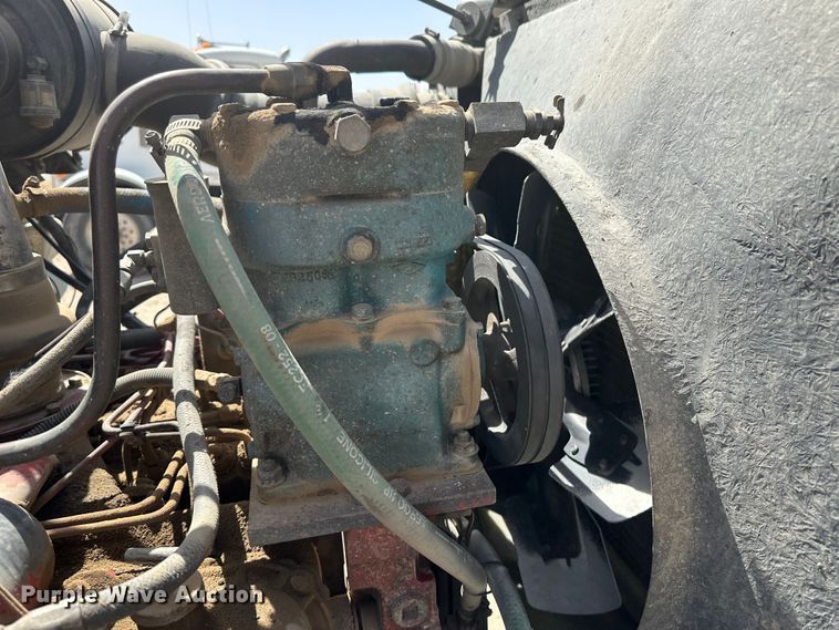 image for item KX9193 1981 International F-2654  dump truck