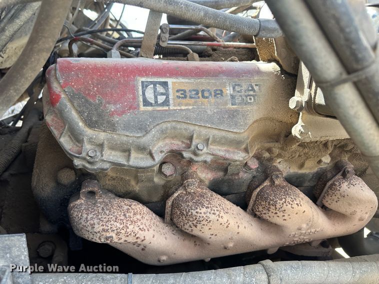 image for item KX9193 1981 International F-2654  dump truck